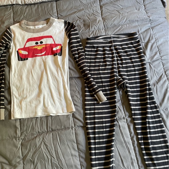 Hanna Andersson Pixar Cars pajamas size 6-7 - Picture 1 of 5